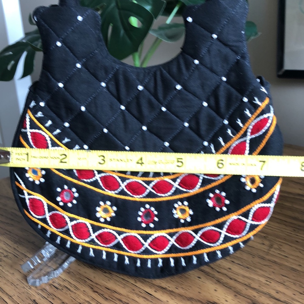 Embroidered Handbag - Picture 11 of 12